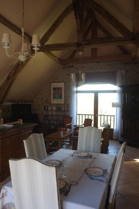 La Sagnarde, Maison En Pierre, Loubressac Экстерьер фото