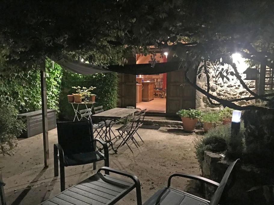 La Sagnarde, Maison En Pierre, Loubressac Экстерьер фото